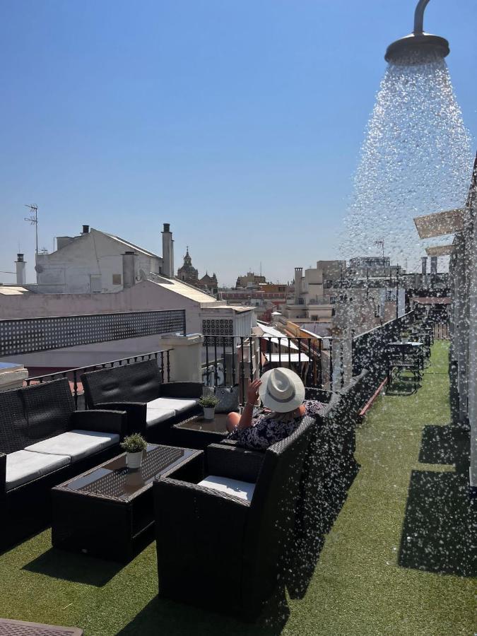 Hotel Plaza Sevilla Exteriör bild