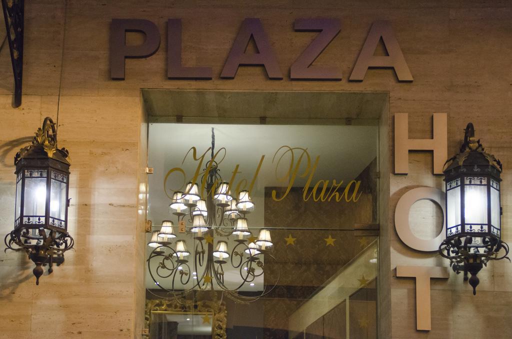 Hotel Plaza Sevilla Exteriör bild