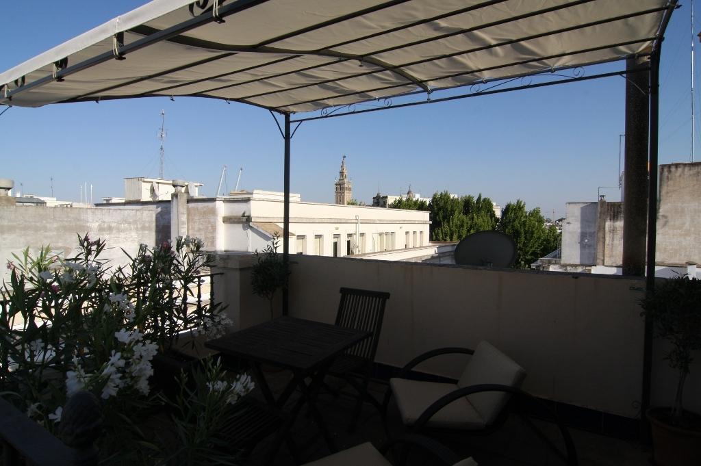 Hotel Plaza Sevilla Exteriör bild