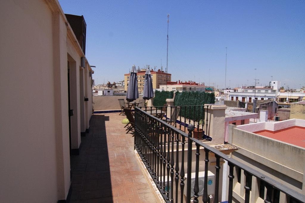 Hotel Plaza Sevilla Exteriör bild